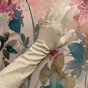 Women’s White Dress Gloves